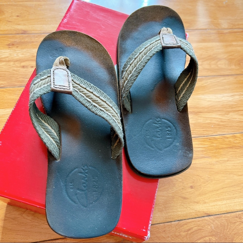 Clarks, men’s sandals, leather, brown leather, fabric tie. Size 9.